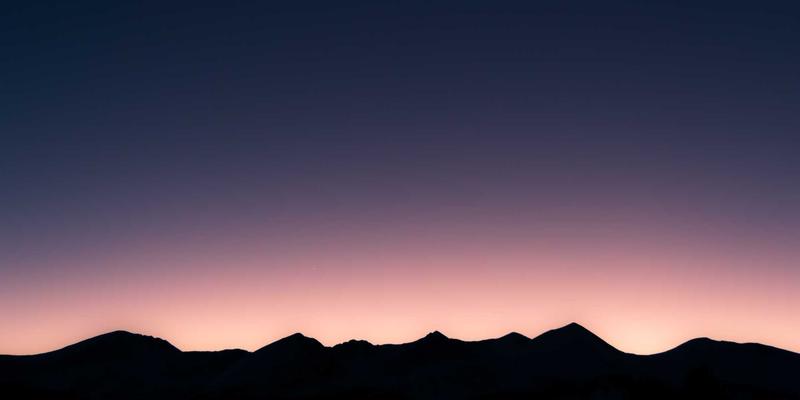 黄龙地质奇观解码：从远古冰川到七彩瑶池的万年演化史诗