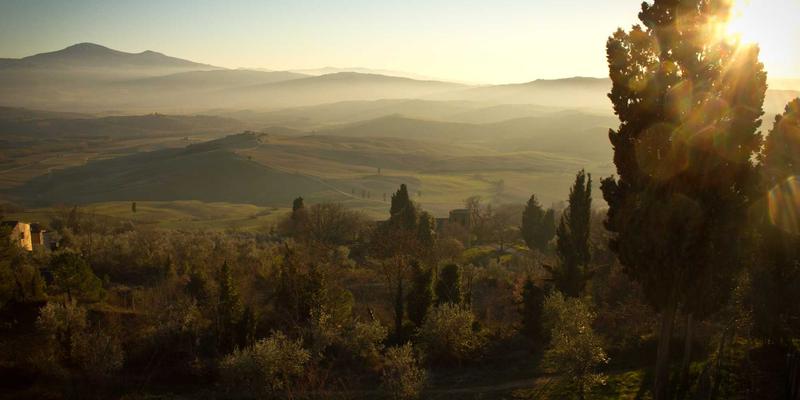 黄龙生态保护现状：旅游开发与钙华景观自然修复的平衡之道