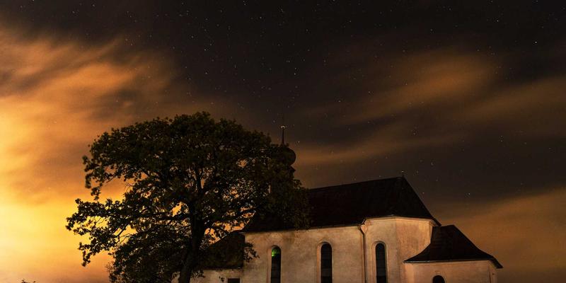 黄龙高空栈道摄影指南：解锁3大视角，拍出钙华池群的磅礴气势